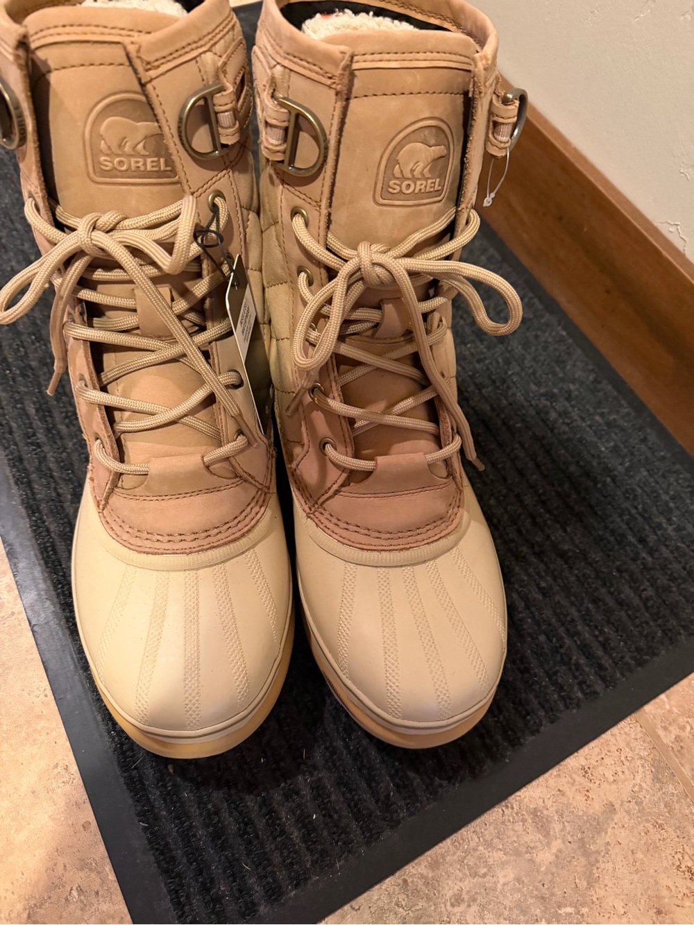 Sorel Caribou Royal Lace-Up Boot - Light Brown/Cream